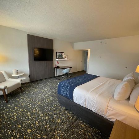 Saint Louis Airport Hotel Woodson Terrace Экстерьер фото