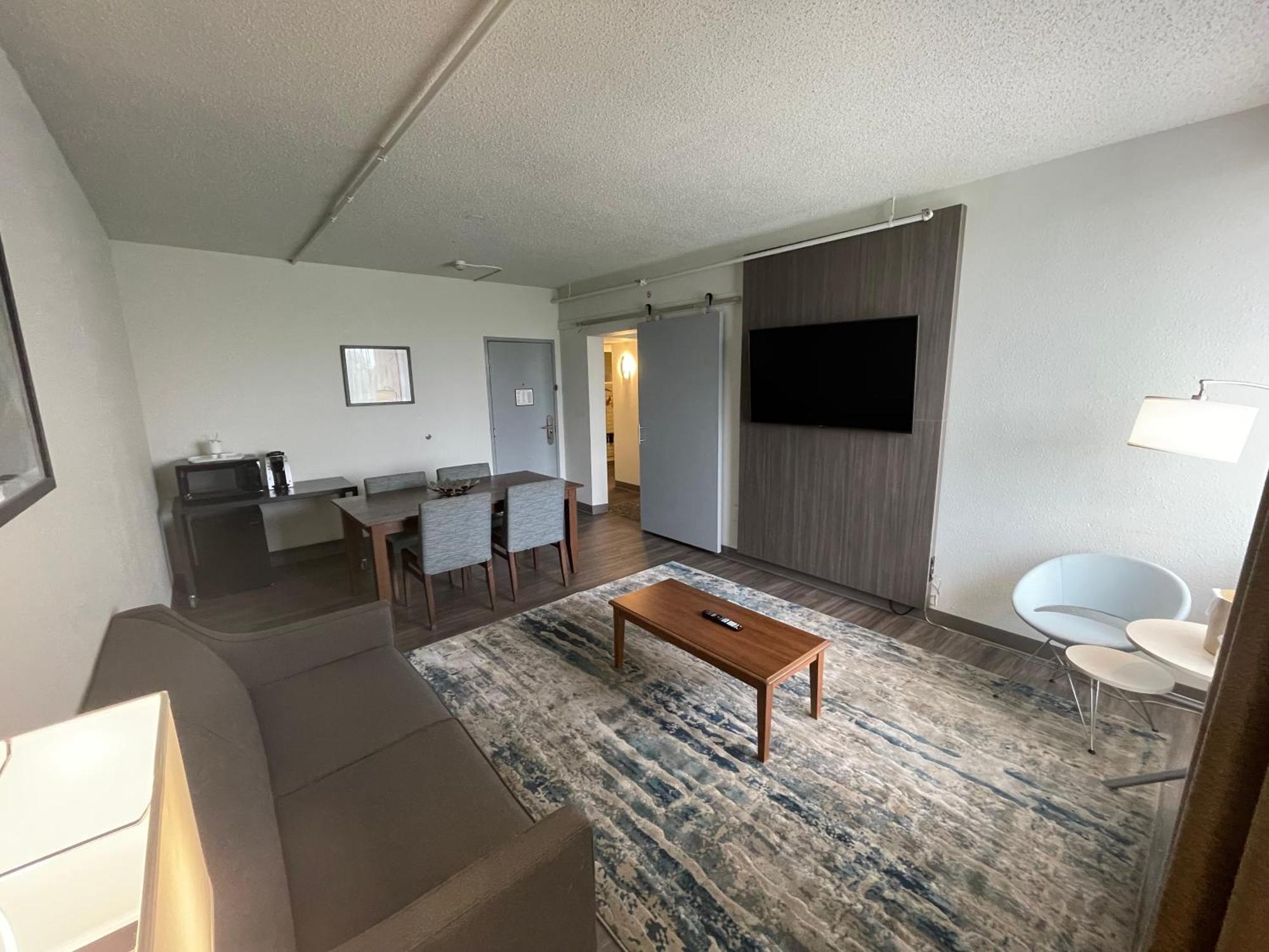 Saint Louis Airport Hotel Woodson Terrace Экстерьер фото