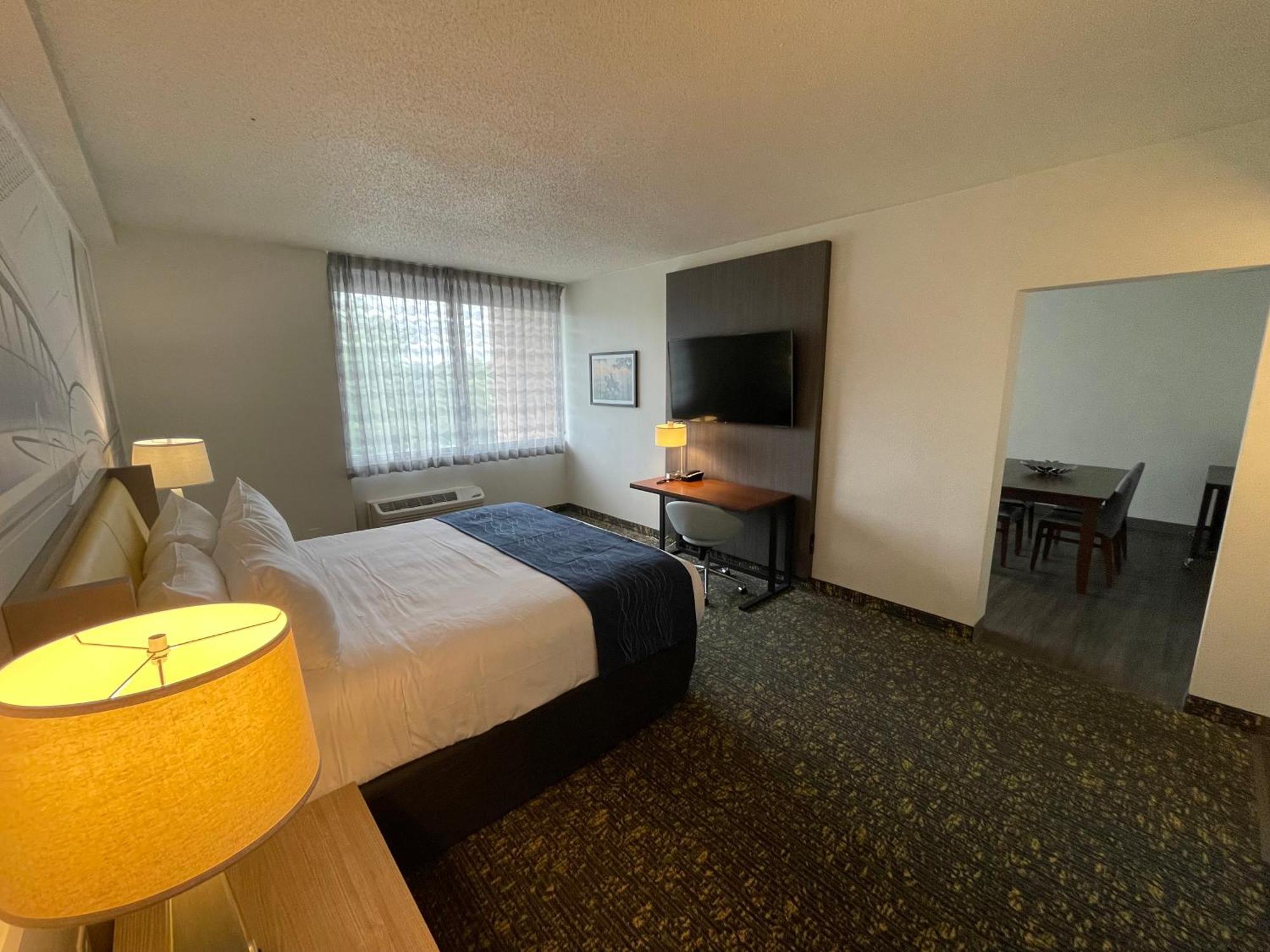 Saint Louis Airport Hotel Woodson Terrace Экстерьер фото