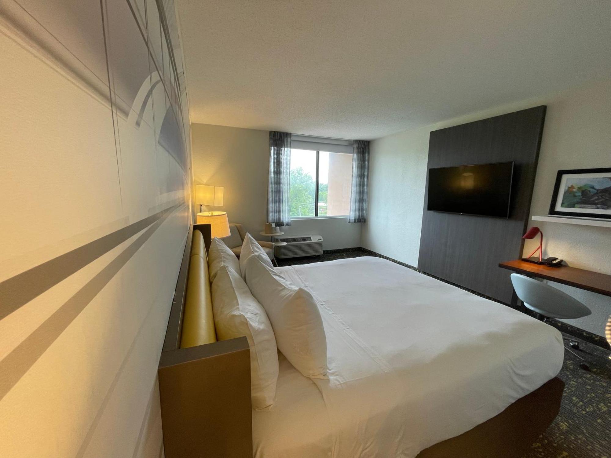 Saint Louis Airport Hotel Woodson Terrace Экстерьер фото