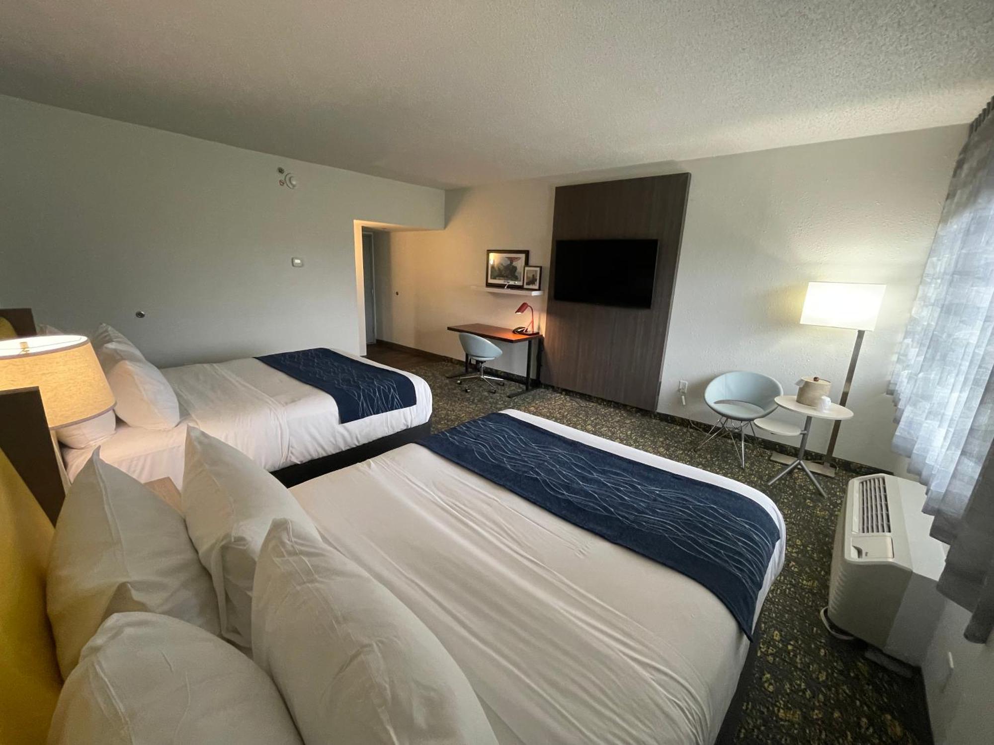 Saint Louis Airport Hotel Woodson Terrace Экстерьер фото