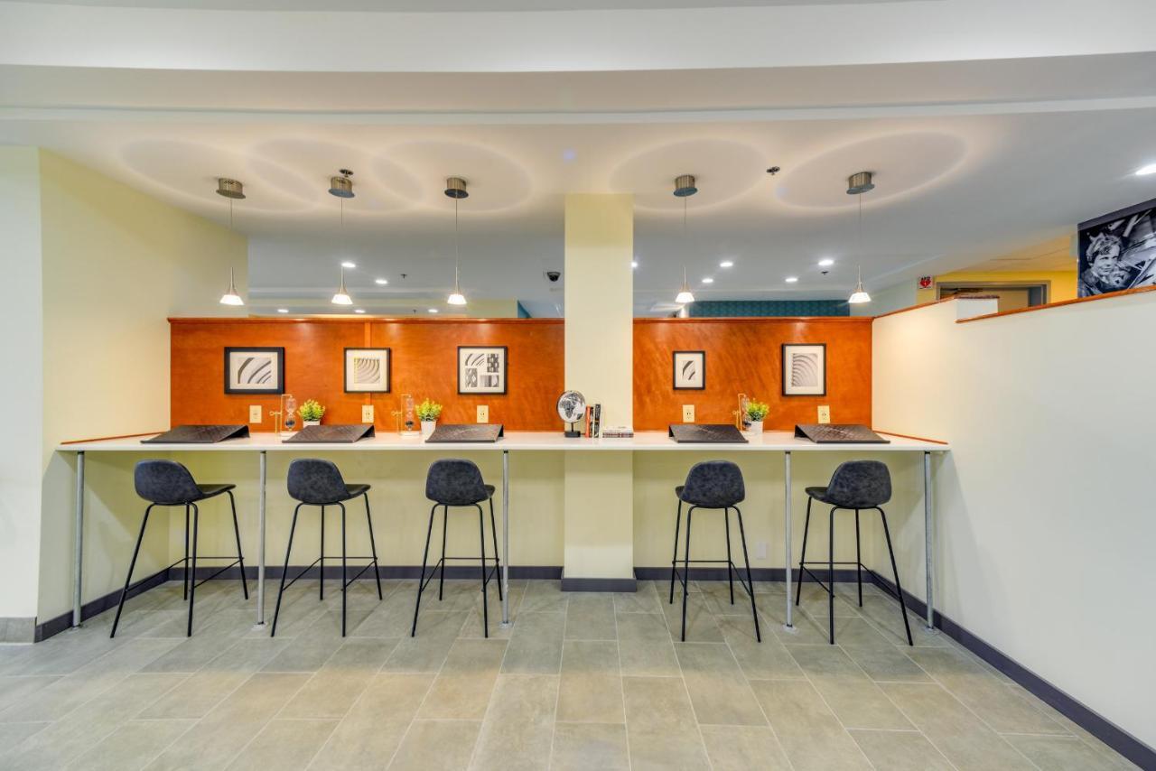 Saint Louis Airport Hotel Woodson Terrace Экстерьер фото