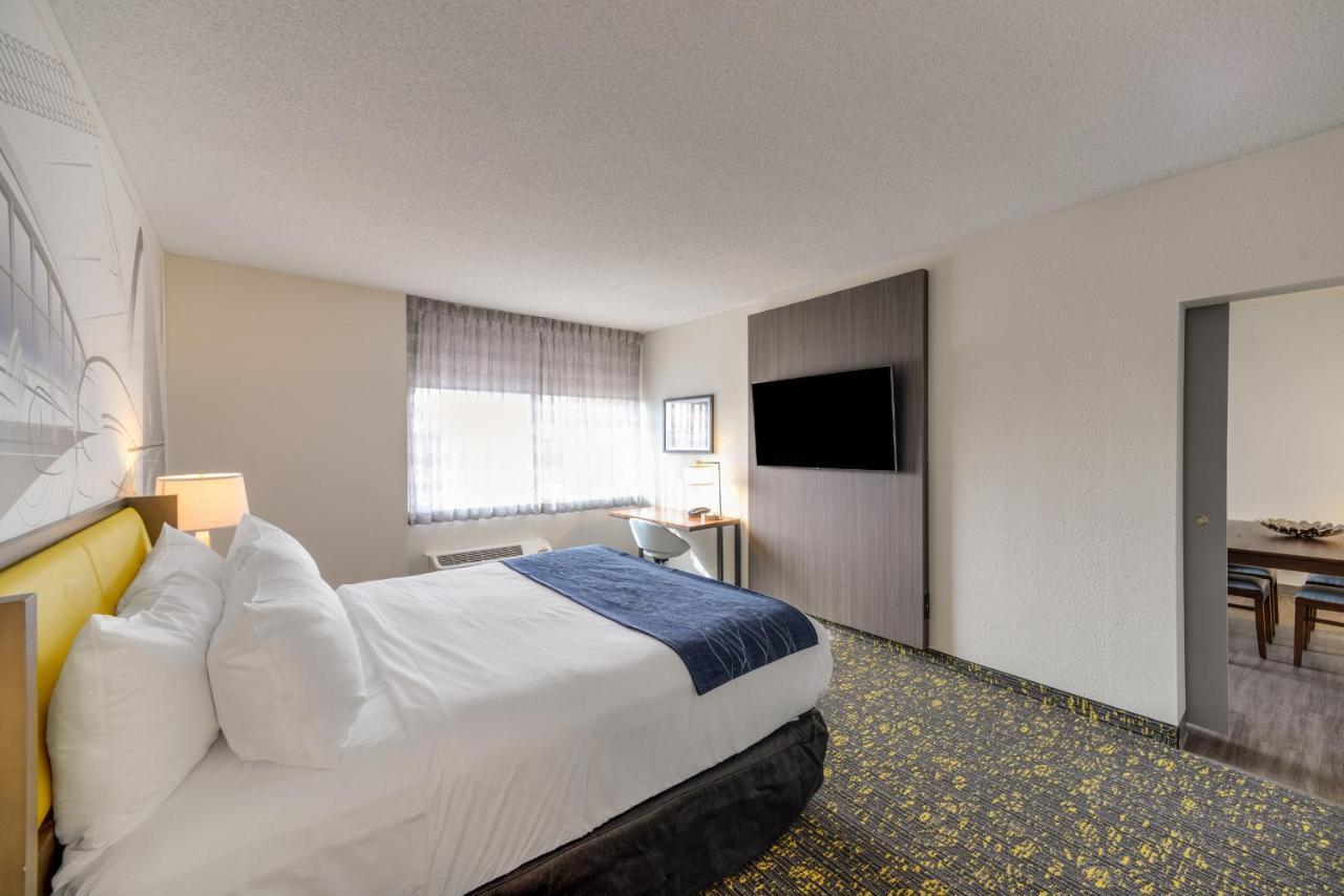 Saint Louis Airport Hotel Woodson Terrace Экстерьер фото
