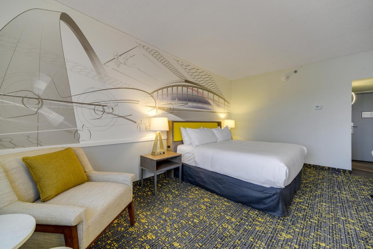 Saint Louis Airport Hotel Woodson Terrace Экстерьер фото