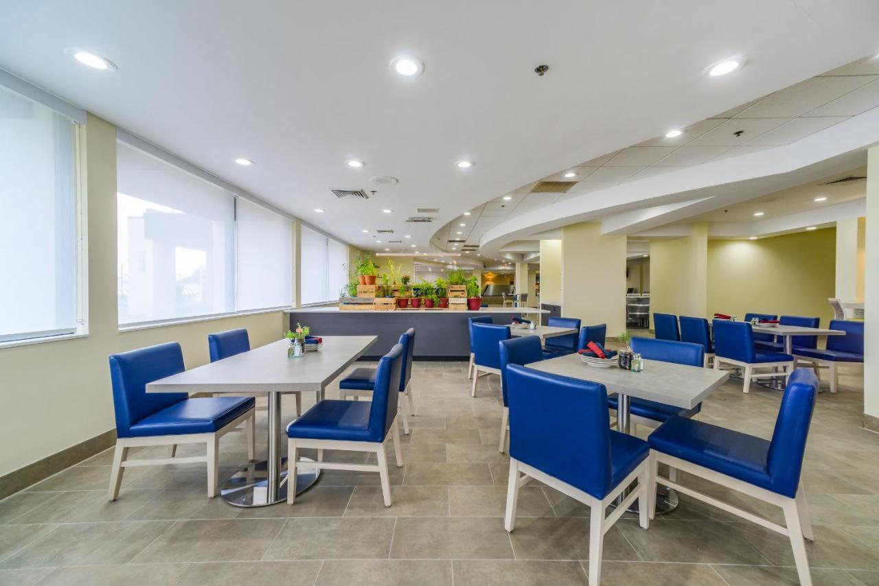 Saint Louis Airport Hotel Woodson Terrace Экстерьер фото